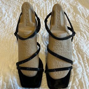 Ankle strap sandals